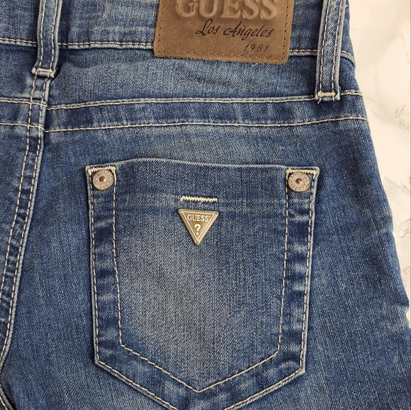 Guess Low Rise Skinny Jeans in Resolute Wash Size 24 Regular - Picture 5 of 11